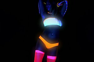 官方回应招商会请外国人参加 Porn